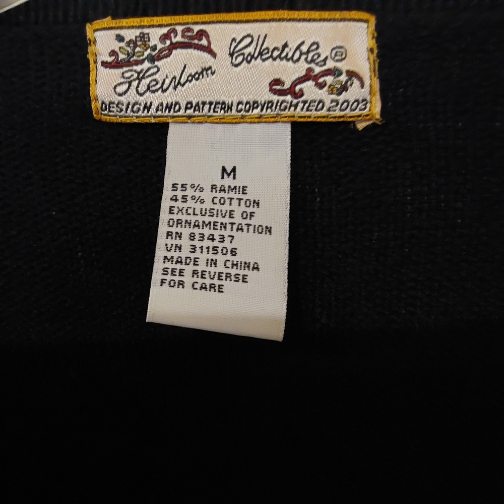 Vintage Heirloom Collectibles Floral Embroidered Black Sweater M - Picture 2 of 8